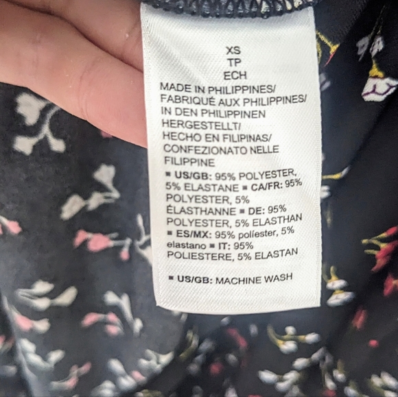 Lark & Ro XS Floral Wrap Dress - Picture 3 of 6